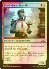 [FOIL] 初々しい補充兵/Fresh-Faced Recruit 【英語版】 [GRN-金C]