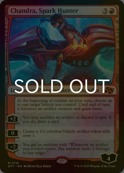 画像1: [FOIL] 灯を追う者、チャンドラ/Chandra, Spark Hunter 【英語版】 [DFT-赤MR] (1)